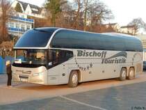 Neoplan Cityliner von Bischoff Touristik aus Deutschland im Stadthafen Sassnitz am 29.12.2016