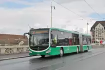 Mercedes Citaro 7045, auf der Linie 34, überquert die Mittlere Rheinbrücke. Die Aufnahme stammt vom 01.04.2018.