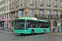 Mercedes Citaro 802, auf der Linie 34, verlässt die Haltestelle Schifflände. Die Aufnahme stammt vom 01.04.2018.