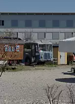 RARITÄT
Zufallsaufnahme ab BVB/BLT-Tramhaltestelle vom 6. April 2018, entstanden in Basel.

Dank den Bemühungen eines Bus-Spezialisten können folgende interessante Infos zu diesem Fahrzeug veröffentlicht werden.

Berna/R&J 4UPO454ZW T2, no de Chassis 20484/074:

1953 à 1974 Autobus Baden und Umgebung GmbH, Baden/Wettingen, no 9/AG 14045

1974 à 1983 AHC, Hochdorf LU, no 8

1983 jusqu'à maintenant: Schläfli, Pfyn TG

Foto: Walter Ruetsch
  