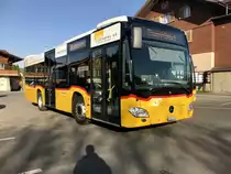 Neuer PostAuto C2 K '10169' am 18.4.18 bei seiner Endstation Aeschi bei Spiez, Post.