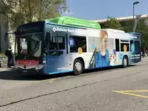 BGU MB NGT C2 Nr. 30 mit Werbung für Baloise Bank, am 21.4.18 bei Bhf Grenchen Süd.