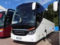 Setra 516 HDH als Vorführwagen im Stadthafen Sassnitz am 12.08.2014