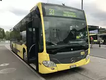 STI C2 Solobus 179 am 26.4.18 beim Bhf Thun am warten.