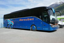 Verkaufte Setra 516 HD 7 von Zerzuben am 28.4.18 hinter der Garage in Eyholz parkiert.