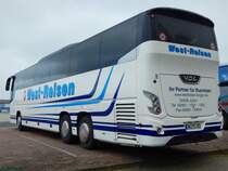 VDL Futura von West-Reisen aus Deutschland im Stadthafen Sassnitz am 08.04.2017