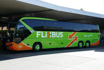 Neoplan Tourliner von ''Flixbus /Schröder'' am Berliner -ZOB im Mai 2018.