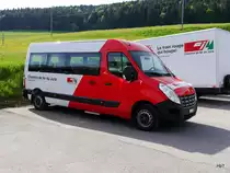 CJ - Kleinbus Renault Master Nr.7  JU  67162 abgestellt in Tramelan am 12.05.2018