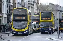 Dublin Bus SG 167 (Volvo) Dublin Bus SG 172 (Volvo) in Westmoreland Street. Aufnahme: 9. Mai 2018.