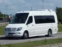 Mercedes Sprinter von Taxi Below aus Deutschland in Rostock am 27.06.2017