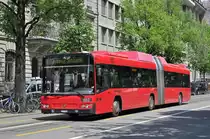 Volvo Bus 802, auf der Linie 10, fährt durch die Bundesgasse. Die Aufnahme stammt vom 22.05.2018.