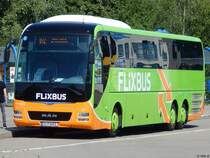 MAN Lion's Coach von Flixbus/Gradliner aus Deutschland in Rostock am 27.06.2017