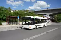 Bus Aue / Stadtbus Aue / Bus Erzgebirge: MAN / Göppel NM 223 (Vorserie) Midibus der RVE (Regionalverkehr Erzgebirge GmbH), aufgenommen im April 2018 am Bahnhof von Aue (Sachsen).