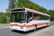 Bus Kaiserslautern: Mercedes-Benz O 407 (KL-S 855) von Schary-Reisen GbR (Lackierung: Verkehrsgesellschaft mbH Untermain), aufgenommen im Mai 2018 im Stadtgebiet von Kaiserslautern.