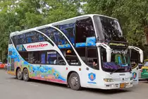 Farbenfroher Scania Doppeldecker, Erawan Wasserfälle, Kanchanaburi, 20.11.2017, Thailand.
