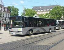 Hier ist der KA VK 716 der VBK auf der Buslinie 50 nach Oberreut über Bulach unterwegs. Gesichtet am 30.05.2018 am Hauptbahnhof in Karlsruhe.