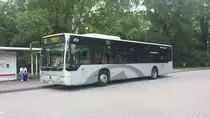 Hier ist der KA VK 767 der VBK auf der Buslinie 31 zum Waldstadt Zentrum unterwegs. Gesichtet am 01.06.2018 am Bahnhof Karlsruhe Durlach.