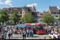 Mercedes-Benz O 405 N (ex VBL 557) am 24. Mai 2018 als Frackmobil der Abschlussklasse VS15a des Studiengangs Verkehrssysteme an der ZHAW an der Frackwoche auf dem Vorplatz des Technikums Winterthur.