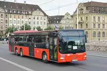MAN Lions City von Südbadenbus, auf der Linie 38, überquert die Mittlere Rheinbrücke. Die Aufnahme stammt vom 02.06.2018.