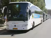 Mercedes-Benz Tourismo von BETUWE EXPRESS aus den NL am 06. Juni 2018 in Berlin am Lustgarten.