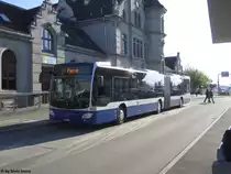 Gegenlichtaufnahme des VZO Nr. 124 (Mercedes Citaro C2 O530G) am 11.5.2018 beim Bhf. Rapperswil