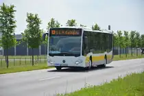 TF-VG 243 fährt am 04.06.2016 für die ILA auf der Shuttle-Linie  S . Aufgenommen wurde ein Mercedes Benz Citaro II Ü der VTF.
