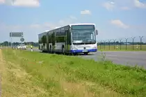 Am 04.06.2016 fährt P-AV 360 auf der ILA-Shuttle Linie P3 zwischen dem ILA-Gelände und Parkplatz P3. Aufgenommen wurde ein Mercedes Benz Citaro I Facelift der BVSG (Betriebshof Werder Havel).