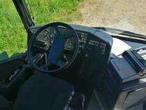 Der Fahrerarbeitsplatz von dem Setra 315 UL von Becker-Strelitz Reisen aus Deutschland in Neubrandenburg am 01.06.2017 