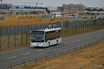 FraBus Mercedes Benz Citaro 2 am 07.07.18 in Frankfurt am Main Flughafen vom einen Fotopunkt fotografiert