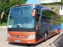 Mercedes Travego von Pohl-Reisen aus Deutschland im Stadthafen Sassnitz am 11.06.2017
