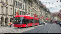 BERNMOBIL Trolley 25 am 4. Juni 2018 auf der Linie 12 Richtung Längasse in der Berner Innenstadt.