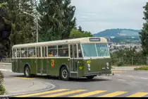 Erster Betriebstag der Stiftung BERNMOBIL historique am 24. Juni 2018. <br>
Autobus 157 (FBW 1965) auf Rundfahrt im Spiegel. Im Hintergrund das Berner Kirchenfeldquartier.