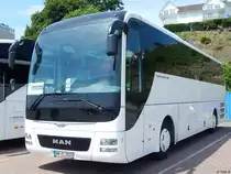 MAN Lion's Coach aus Deutschland im Stadthafen Sassnitz am 11.06.2017