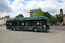 Ein VDL Citea SLF-120 Elektrobus wird gerade in Hanau von der HSB getestet. Hier dieser Bus am 12.07.18 in Hanau Freiheitsplatz 