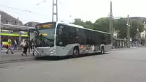 Hier ist der KA VK 730 der VBK auf der Buslinie 62 zum Entenfang über die Heidenstückersiedlung unterwegs. Gesichtet am 20.07.2018 am Hauptbahnhof in Karlsruhe.