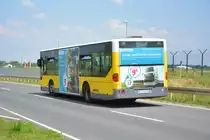 Am 04.06.2016fährt B-EX 8133 für die ILA 2016 auf der ILA Sonderlinie R zwischen U-Bahnhof Rudow und ILA-Gelände. Aufgenommen wurde ein Mercedes Benz Citaro I.

