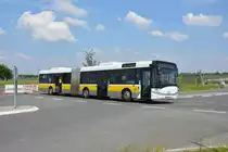 Am 04.06.2016 fährt TF-VG 237 für die ILA 2016 auf der ILA Sonderlinie S zwischen Bahnhof Schönefeld und ILA-Gelände. Aufgenommen wurde ein Solaris Urbino 18 Ü der VTF. 