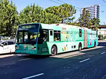 Montreux 26. Juni 2018, Trolleybus Van Hool Nummer 4 am Genfer See.