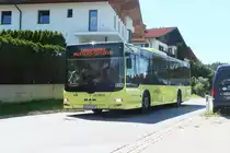 MAN Niederflurbus 3. Generation (Lion's City) von Postbus BD-13360 als Shuttle zur Radsportveranstaltung  Crankworx  in Mutters, Dorfstraße. Aufgenommen 16.6.2018.