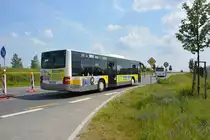 Am 04.06.2016 fährt TF-VG 213 für die ILA 2016 auf der ILA Sonderlinie S zwischen Bahnhof Schönefeld und ILA-Gelände. Aufgenommen wurde ein MAN Lion's City Ü der VTF.
