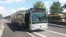 Hier ist der KA VK 792 der VBK auf der SEV Linie 12 nach Spöck unterwegs. Gesichtet am 26.07.2018 an der Tullastraße in Karlsruhe.
