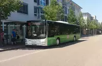Hier ist der RA UL 324 von Lauk Reisen auf der Buslinie 101 nach Voelkersbach unterwegs. Gesichtet am 27.07.2018 in Ettlingen Stadt.