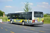 Am 04.06.2016 fährt TF-VG 213 für die ILA 2016 auf der ILA Sonderlinie S zwischen Bahnhof Schönefeld und ILA-Gelände. Aufgenommen wurde ein MAN Lion's City Ü der VTF.
