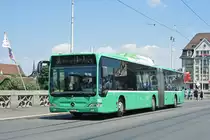 Mercedes Citaro 708, auf der Linie 34, überquert die Mittlere Rheinbrücke. Die Aufnahme stammt vom 30.06.2018.