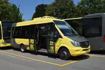 Mercedes Sprinter Nr. 4, ist auf einem Parkplatz beim Bahnhof Thun abgestellt. Die Aufnahme stammt vom 30.07.2018.