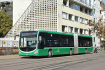 Mercedes Citaro 7016, im Einsatz auf der Linie 6 als Tramersatz, fährt zur Haltestelle Morgartenring Richtung Allschwil Dorf. Die Aufnahme stammt vom 19.08.2018.