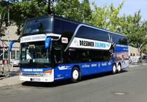 Setra S 431 DT der 'Dresdner Eislöwen' /Sachsen Idealtours GmbH, hier am Hardenbergplatz (Zoo) -Berlin im August 2018.