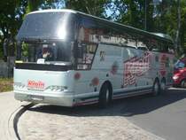 Neoplan-Reisebus im Ostseebad Binz.