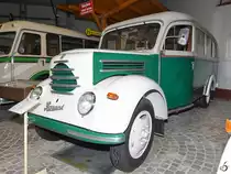 Ein Robur Garant 30 K VW/B 18 steht im Sächsischen Nutzfahrzeugmuseum Hartmannsdorf. (August 2018)