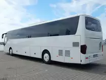 Setra 516 MD von SH Bus & Reisen Schwerin aus Deutschland im Stadthafen Sassnitz am 17.07.2017